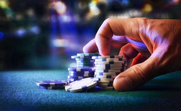 Comparison of different slot game themes and mechanics